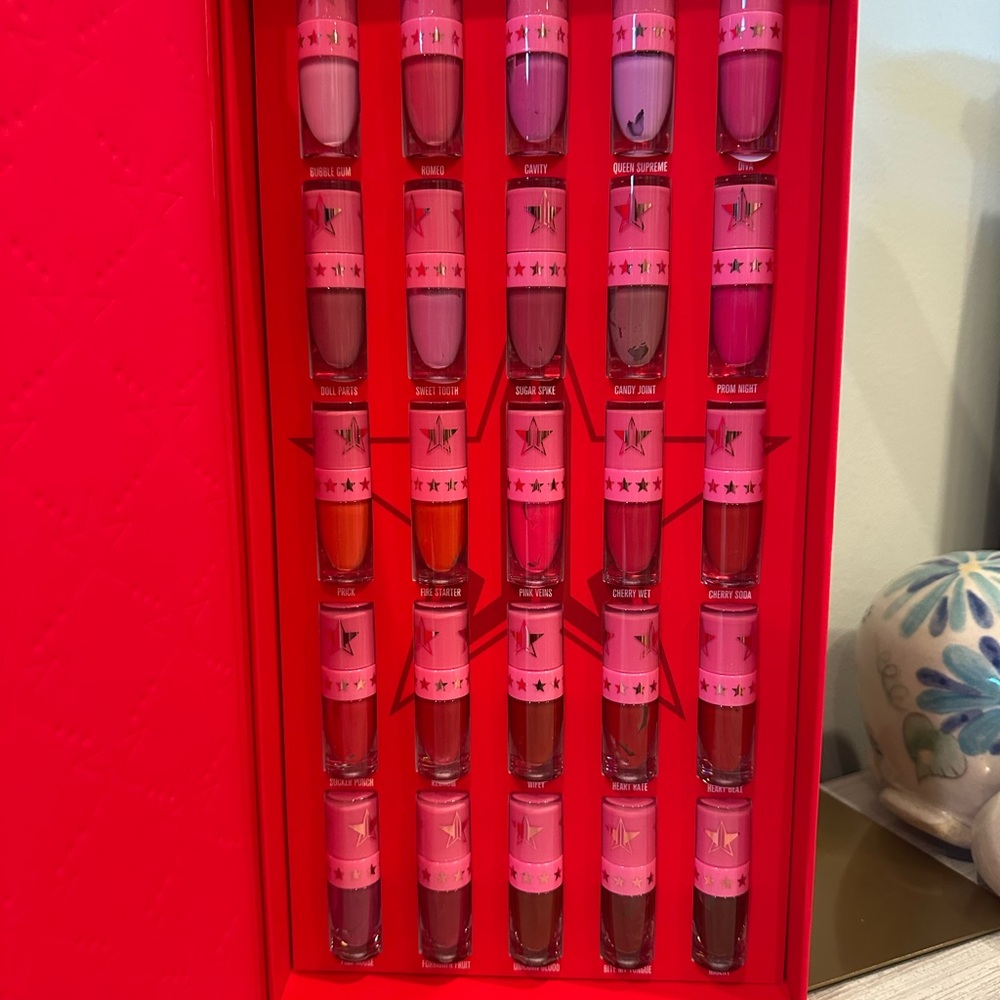 Jeffree Star NEW in Vault GIFT READY 25 Mini Liquid Velour NWOT